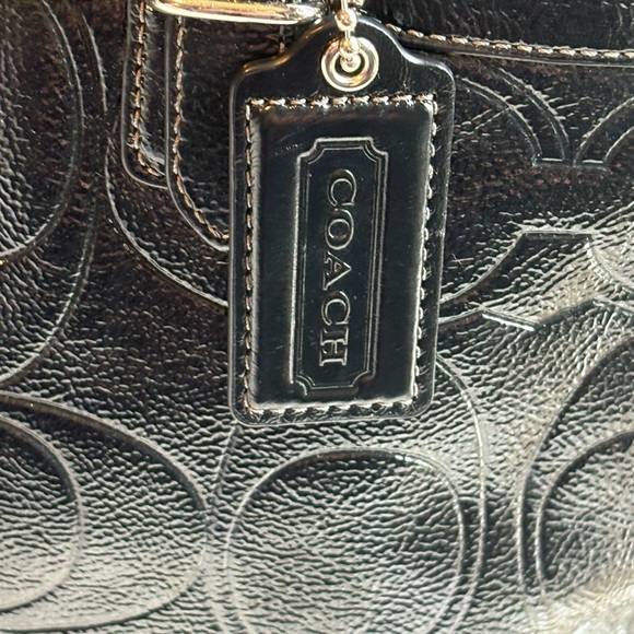 Coach Black Shoulder Bag with Embossed Pattern - Picture 4 of 15